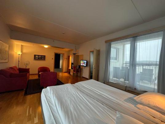 Hotell Arjaeng Ngoại thất bức ảnh