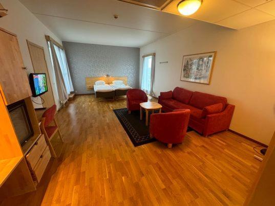 Hotell Arjaeng Ngoại thất bức ảnh