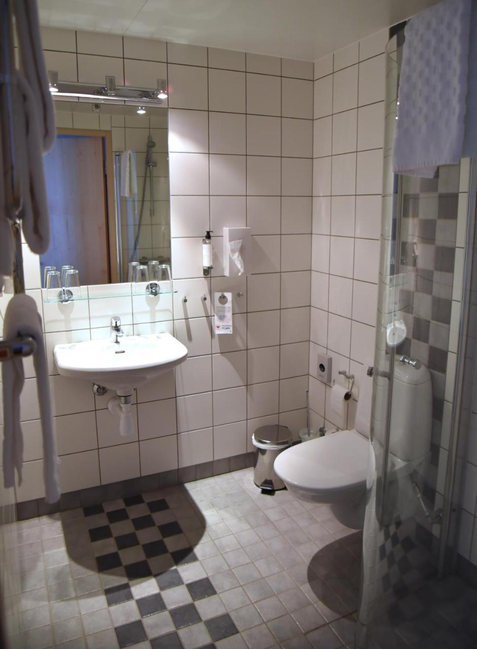 Hotell Arjaeng Ngoại thất bức ảnh