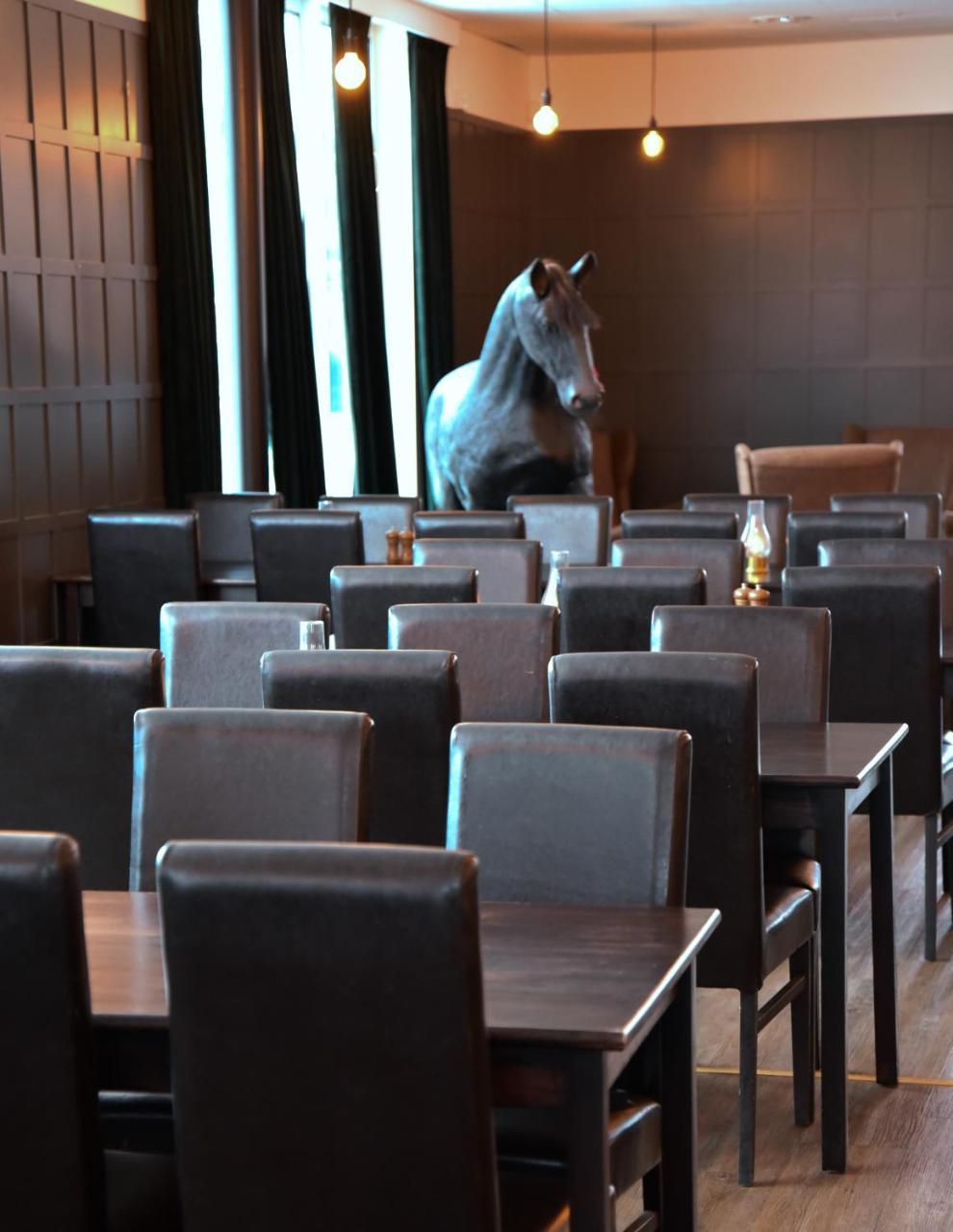 Hotell Arjaeng Ngoại thất bức ảnh