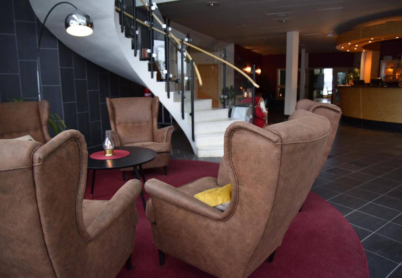 Hotell Arjaeng Ngoại thất bức ảnh